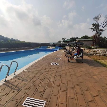 Peit Them Resort Mawlynnong Bagian luar foto