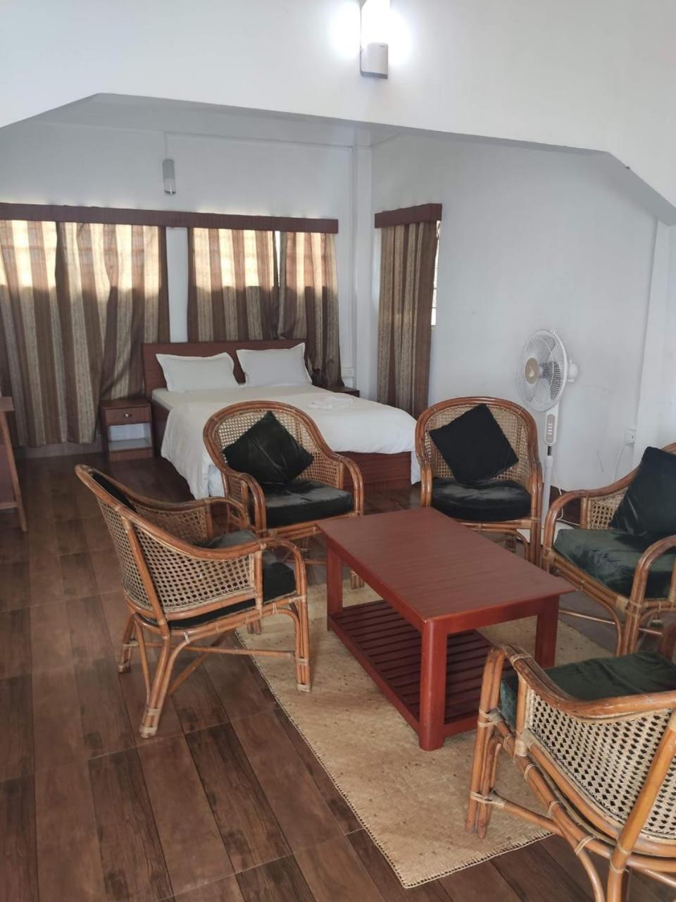 Peit Them Resort Mawlynnong Bagian luar foto